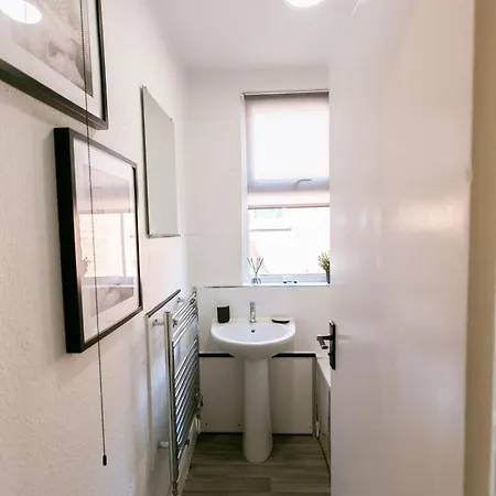 Central Apt Sleeps 6, Parking, Smart Tv, Garden, Contact For Discounted Prices Exeter Exterior photo